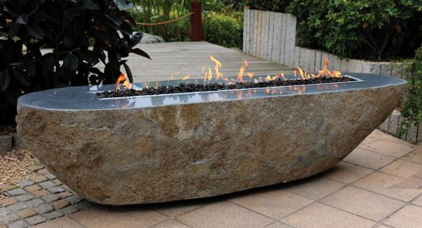 Feuertisch Bar  240-280 x 55-70 x H 55-60 cm Material: Granit Gewicht: ca. 2000 kg, 3990,-€ incl. MwSt.